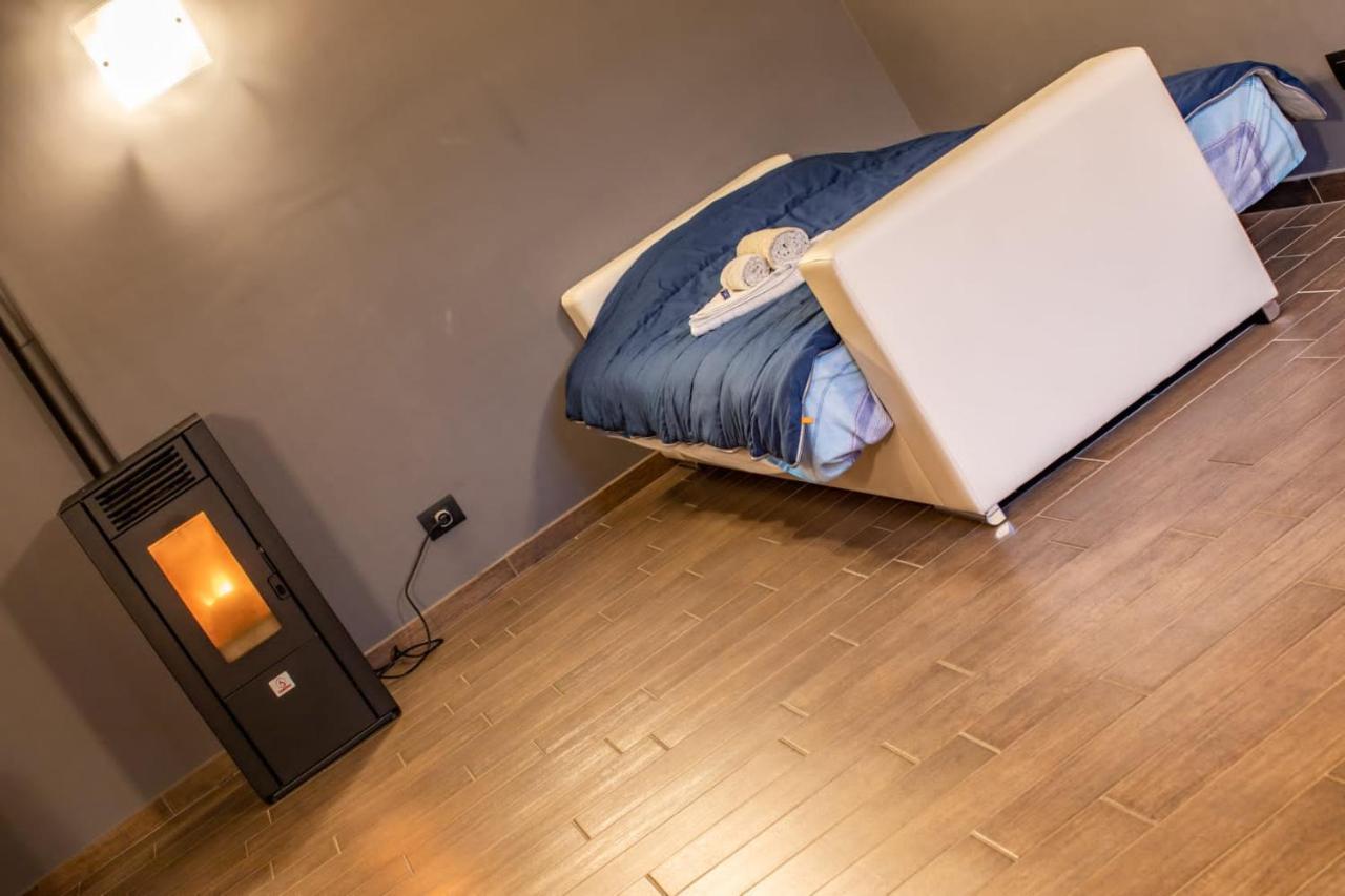 Bed and Breakfast Binario 9 3/4 Villafranca Piemonte Exterior foto